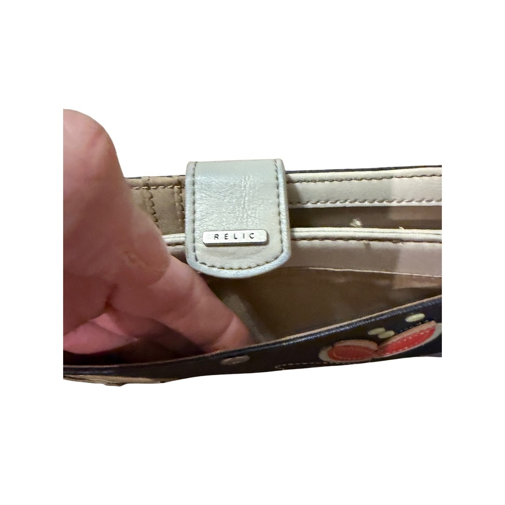 Relic Womens Navy Blue Bird Floral Applique Bifold Wallet Snap Closure - Picture 2 of 5